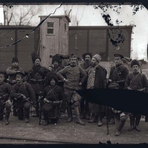 Пристигнување на руски доброволци во Битола 1916 г. (фотографирани на железничката станица во друштвото на офицери на српската војска)